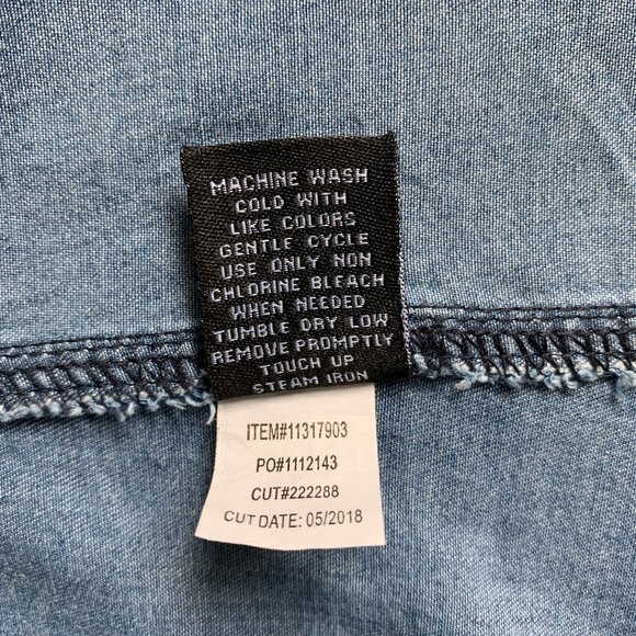 TORRID Medium Wash Button Front Long Sleeve Denim Shirt - Picture 5 of 5